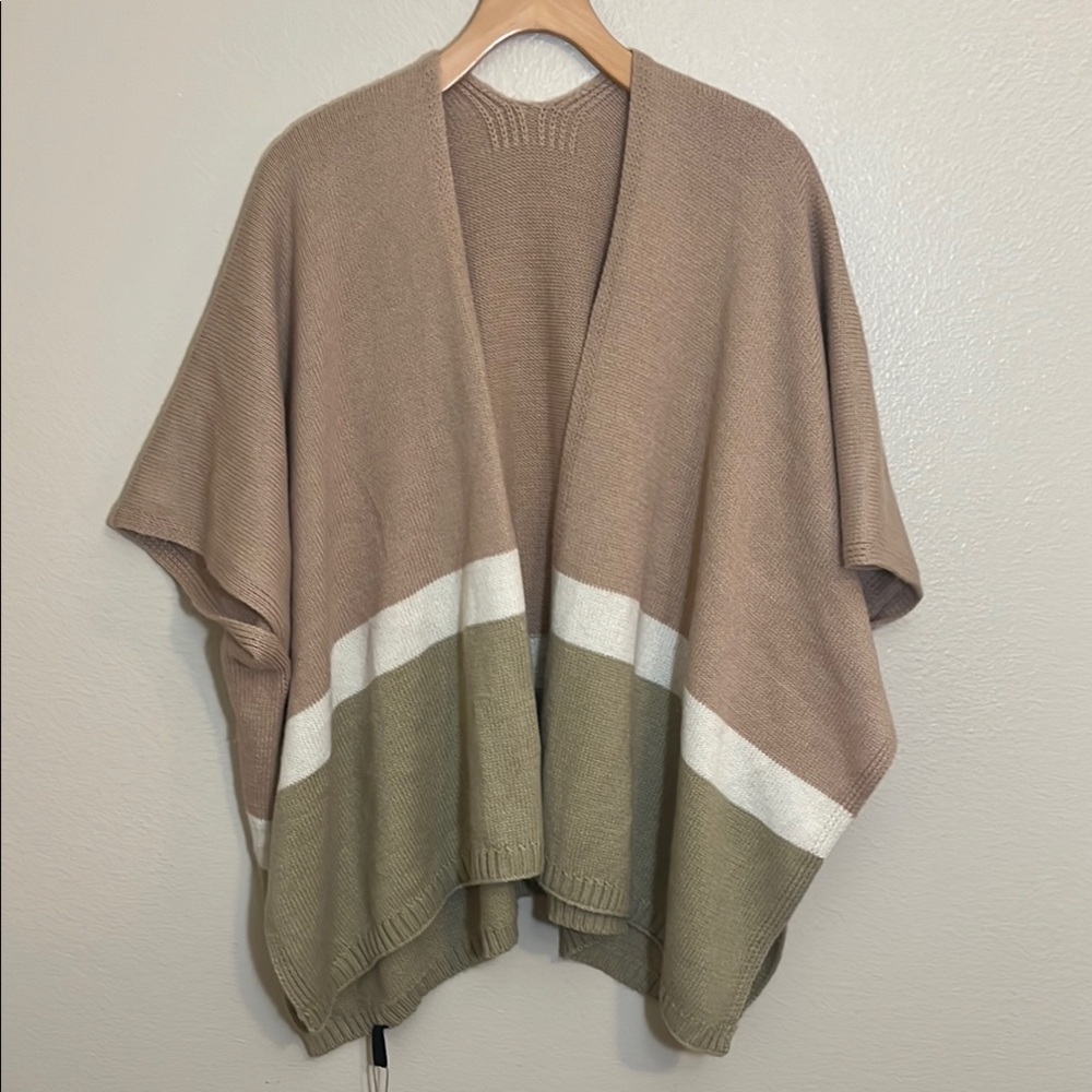 NWT Justin & Taylor Tan Pink Cream Knit Poncho Cardigan